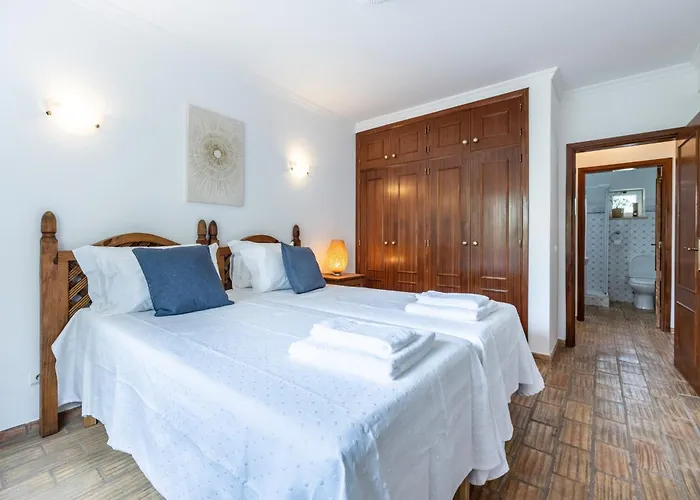 度假居 Coolhouses Luz, 3 Bed Linked House, Shared Pool, A Stone's Throw Of The Sea, Casa Sirrah *