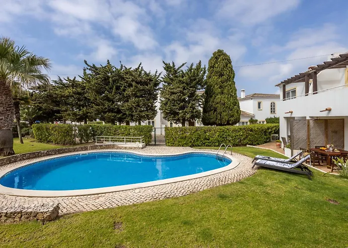 度假居 Coolhouses Luz, 3 Bed Linked House, Shared Pool, A Stone's Throw Of The Sea, Casa Sirrah Luz