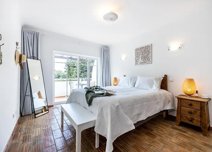 Coolhouses Luz, 3 Bed Linked House, Shared Pool, A Stone's Throw Of The Sea, Casa Sirrah 度假居 Luz