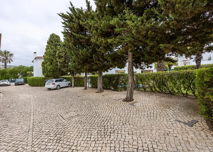 度假居 Coolhouses Luz, 3 Bed Linked House, Shared Pool, A Stone's Throw Of The Sea, Casa Sirrah Luz