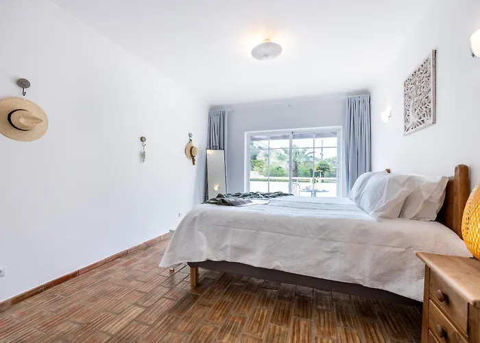 Coolhouses Luz, 3 Bed Linked House, Shared Pool, A Stone's Throw Of The Sea, Casa Sirrah 度假居