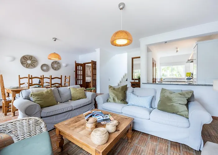 度假居 Coolhouses Luz, 3 Bed Linked House, Shared Pool, A Stone's Throw Of The Sea, Casa Sirrah *