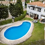 Coolhouses Luz, 3 Bed Linked House, Shared Pool, A Stone's Throw Of The Sea, Casa Sirrah Semesterbostad