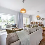 Semesterbostad Coolhouses Luz, 3 Bed Linked House, Shared Pool, A Stone's Throw Of The Sea, Casa Sirrah