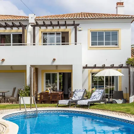 Coolhouses Luz, 3 Bed Linked House, Shared Pool, A Stone's Throw Of The Sea, Casa Sirrah Casa vacanze