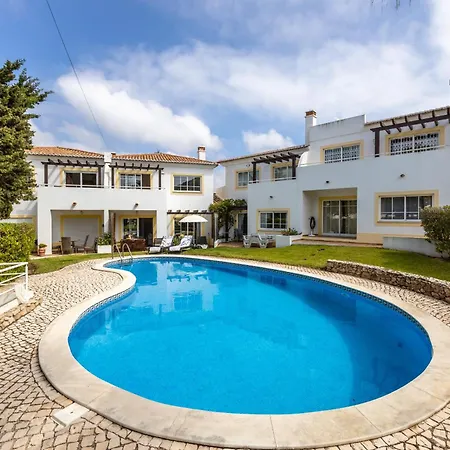 Casa vacanze Coolhouses Luz, 3 Bed Linked House, Shared Pool, A Stone's Throw Of The Sea, Casa Sirrah Luz